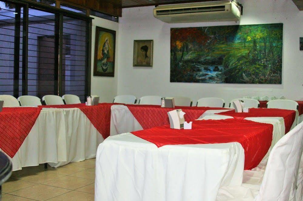 B&B Giuseppe Verdi Catania Bagian luar foto
